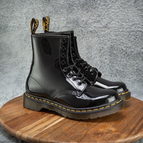 Dr Martens 11821 Combat Boots Women's Sz 6 Black Patent Leather NWOB - Picture 1 of 6